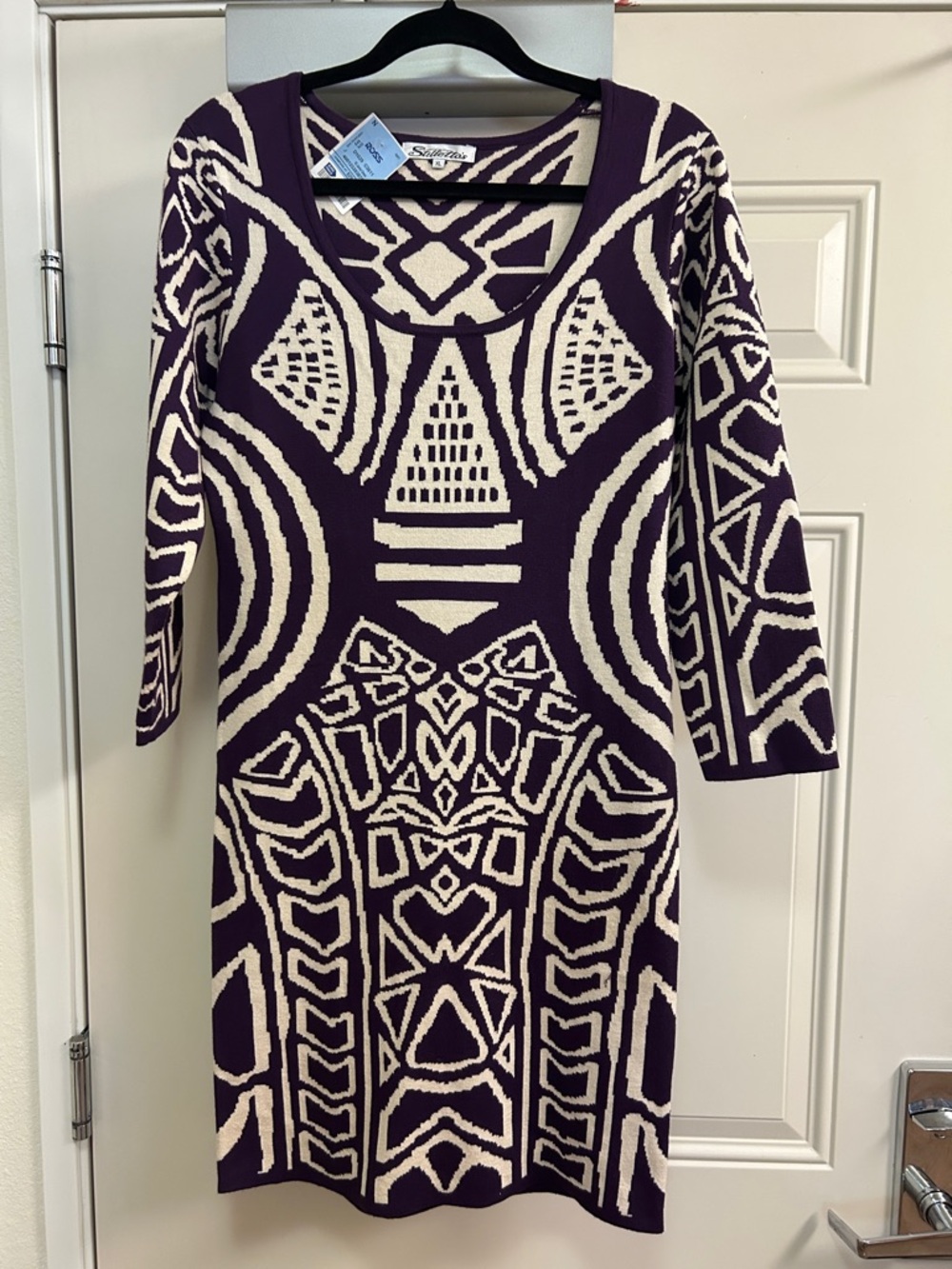 Gorgeous Purple and Cream Geometric Scoop-Neck Dress. Seems Body-Con. Jr. XL